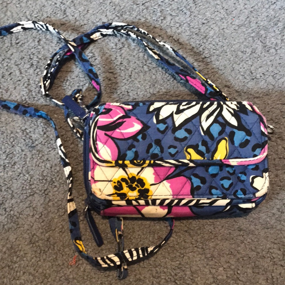 Crossbody clutch